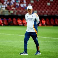 Dolor de cabeza para Ancelotti: la figura del Real Madrid que estará un mes fuera de las  canchas