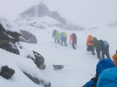 Hasta tres mil toneladas de microplásticos caen sobre Suiza cada año