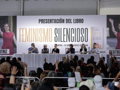 Cobijada por el primer círculo de la 4T Gutiérrez Müller afirma que se retirará “silenciosamente”