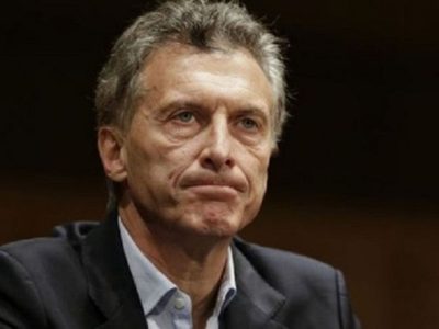 “Actitudes de prejuicio": un exdiputado del PRO rompió el silencio y mandó al frente a Macri