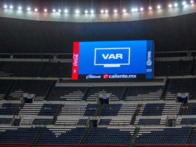 Liga MX: Árbitros tendrán que explicar sus decisiones del VAR a todo el estadio