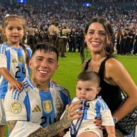 Hace buena letra: el romántico regalo de Enzo Fernández a Valentina Cervantes