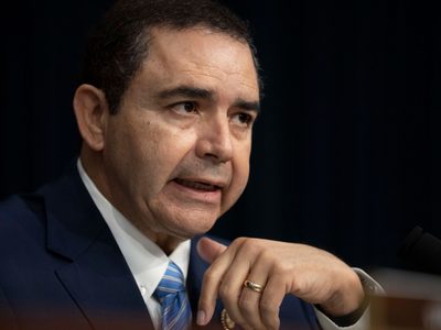 Trump indulta a legislador demócrata de Texas acusado de soborno
