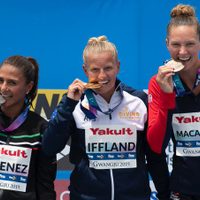 Pese a las críticas de Ana Guevara, la clavadista Adriana Jiménez da a México plata en el Mundial