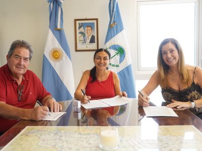 El Ministerio de Salud de Neuquén firmó un acuerdo para la realización de campañas oftalmológicas