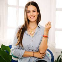 Con el pie izquierdo: Luli Fernández se animó a un nuevo proyecto y ya tiene críticas