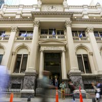 El Tesoro pagó un fuerte vencimiento con el FMI y cayeron las reservas