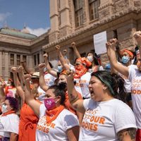 Tribunal restablece ley que prohíbe el aborto a partir de las seis semanas en Texas