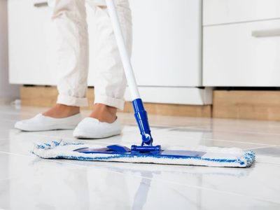 Cera casera para pisos: ahorrá tiempo y dinero con esta receta fácil que lleva solo 4 ingredientes