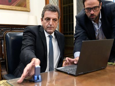 A favor del teletrabajo, Massa pidió por "la democracia digital"