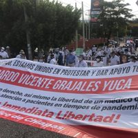 Chiapas: médicos exigen la liberación de colega detenido tras muerte de político por covid-19