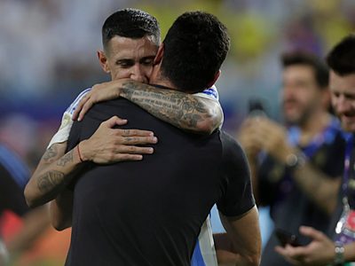 “Se puso a llorar”: la emotiva confesión de Lionel Scaloni sobre Ángel Di María