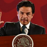Zoé Robledo niega incurrir en conflicto de interés en el IMSS