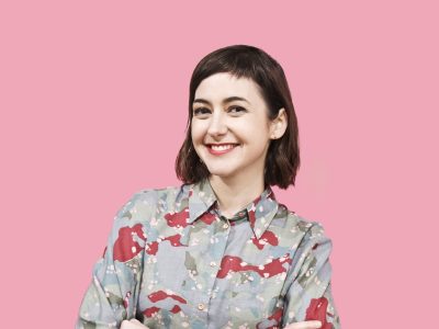 Ximena Sáenz se anima a cocinar una torta húmeda de chocolate