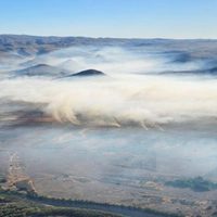Personal del Manejo del Fuego sigue con el trabajo para controlar el incendio en Cerrito Piñón