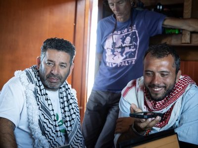 Israel deporta a dos activistas detenidos por liderar una flotilla de ayuda humanitaria a Gaza