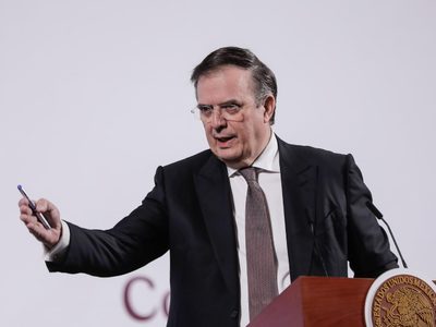 Ebrard desmiente salida de Honda de México por presiones arancelarias de Trump