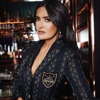 "¡Se los quiere sacar!" Salma Hayek alteró las pulsaciones con una foto inédita ¡en primer plano!
