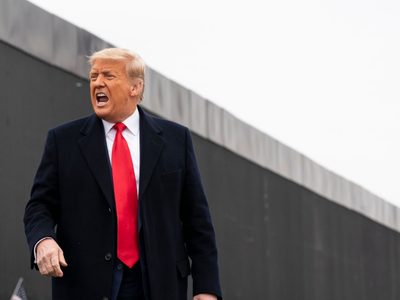 El Senado de EU recibe la acusación contra Donald Trump