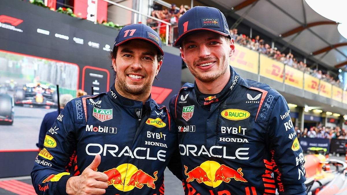 Max Verstappen y Checo Pérez. Fuente: (X)