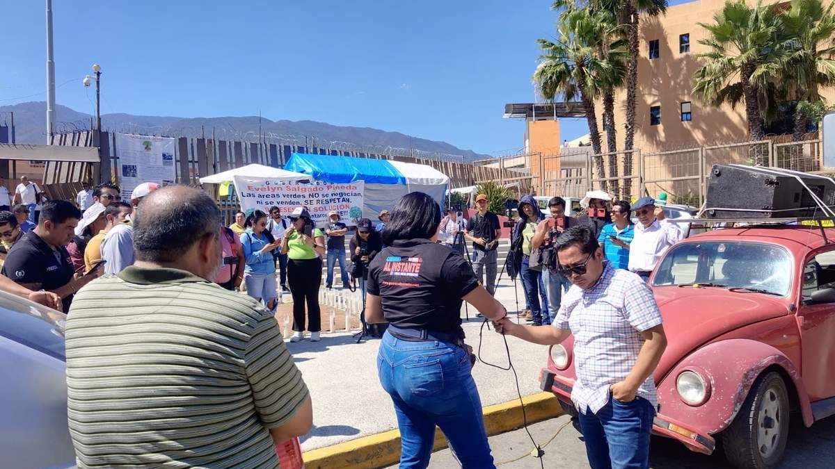 Periodistas de Chilpancingo protestan tras el robo y amenazas que sufrió su colega Luis Daniel Nava