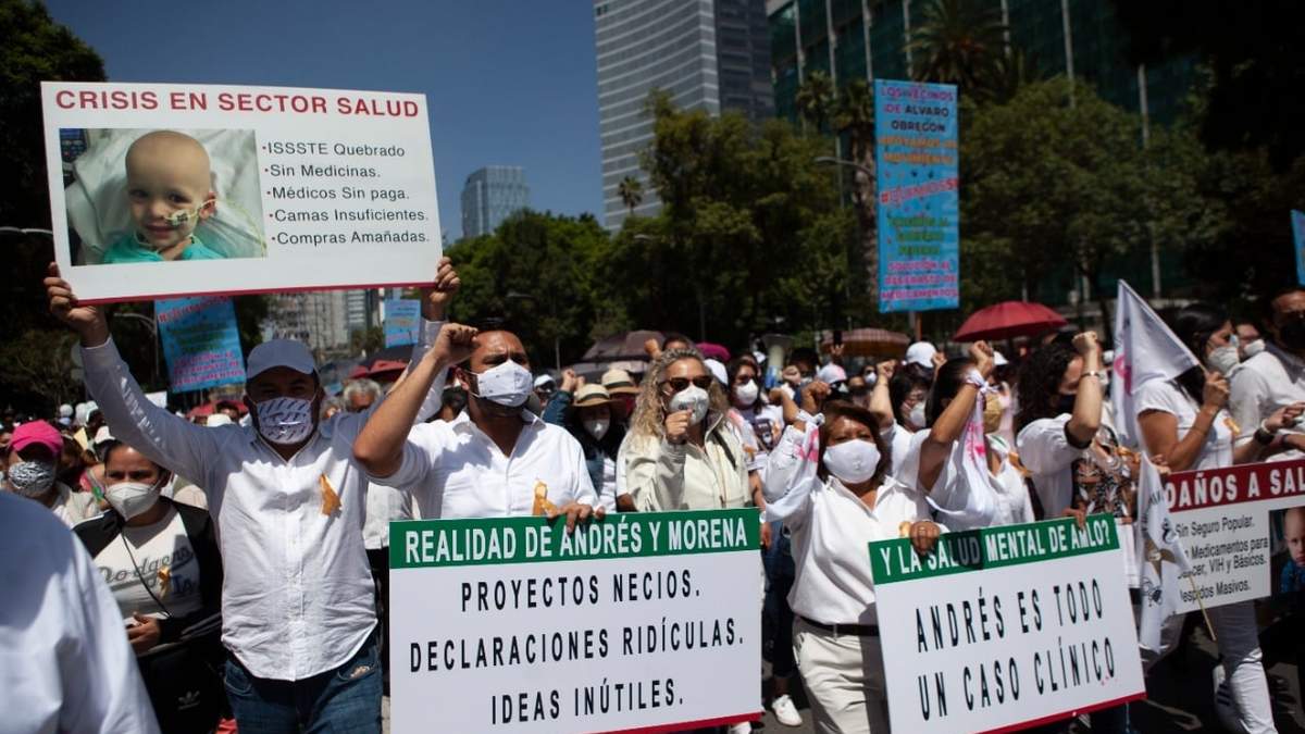 El fin de semana se realizó una protesta en el Paseo de la Reforma debido a la falta de medicamentos