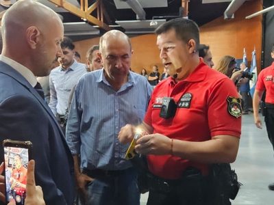Neuquén es la primera provincia del país en usar las nuevas pistolas Taser