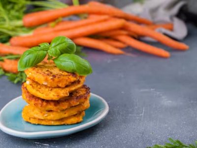 Medallones de zanahoria, arvejas y queso: rendidores, deliciosos y sin harina, la receta ideal que salva tu almuerzo