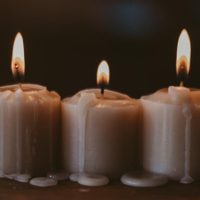 Con una ramita y restos de velas: mirá lo que podés crear para elevar cualquier ambiente de tu casa