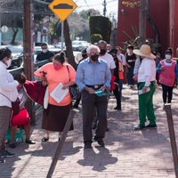 Suman más de 198 mil las muertes por covid; vacunan a 109 mil en un día