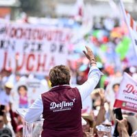 Delfina Gómez pide a sus seguidores "arrasar" en el Edomex