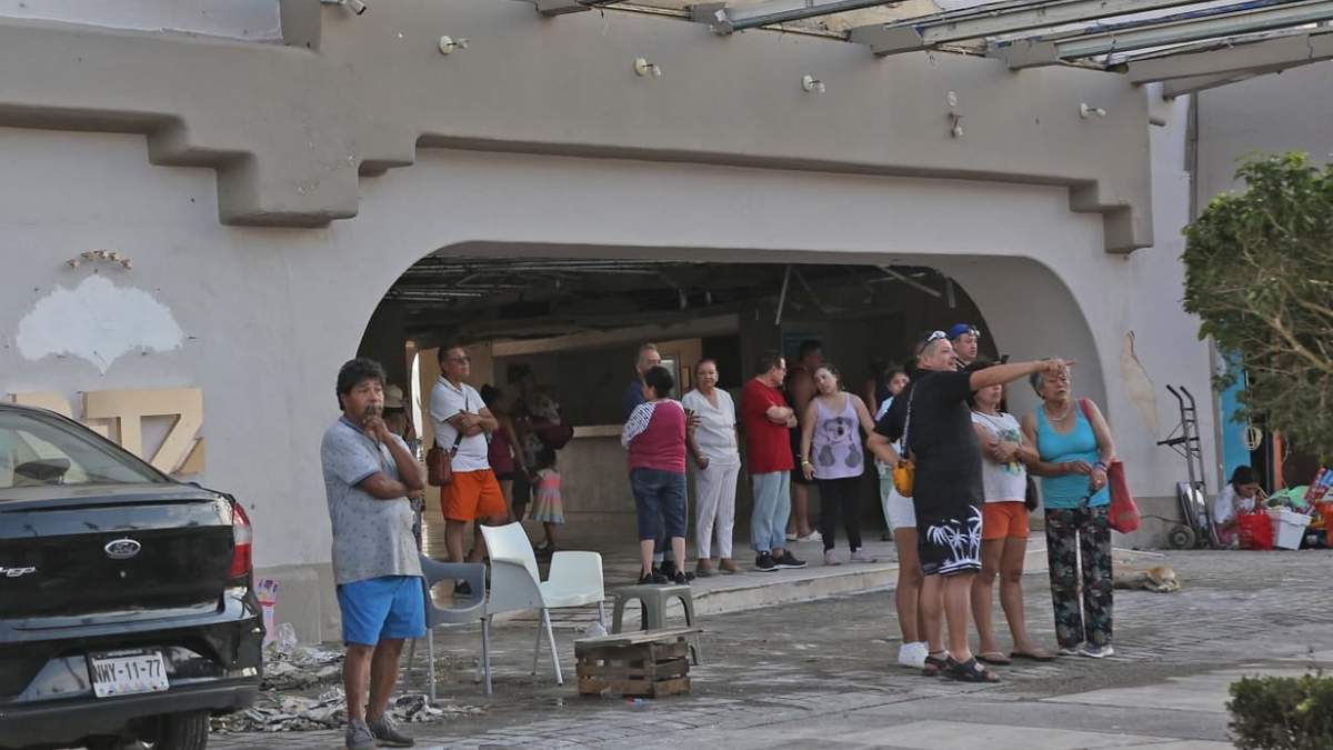 A una semana del impacto de "Otis", huéspedes del hotel Ritz aún no pueden regresar a sus lugares de origen