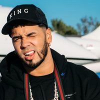 ¡Se le sale! Anuel AA fue traicionado por el viento y quedó expuesto ¿Se devela el misterio?