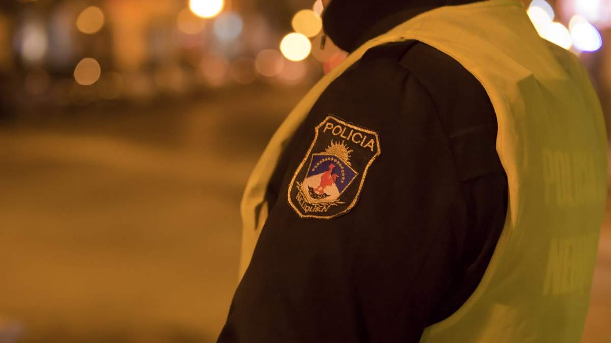 Policía de Neuquén en Plottier. Fuente: (Twitter)