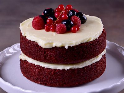 Natural y sin colorantes: torta red velvet en 3 minutos y sin prender el horno