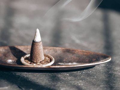 El truco casero para hacer tus propios sahumerios: perfuman tu hogar y ahuyentan a los mosquitos