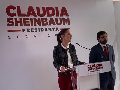 Sheinbaum designa a Alejandro Svarch como futuro director del IMSS-Bienestar