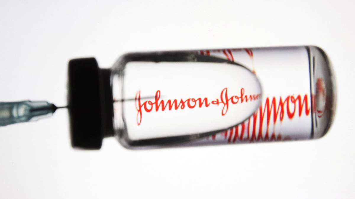 La candidata de Johnson & Johnson ha superado con éxito las fases uno y dos de las pruebas experimentales. Fuente: (Twitter)