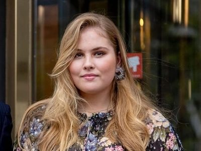 La princesa Amalia de Países Bajos podrá reinar si se casa con una mujer