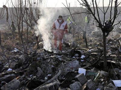 Tragedia aérea en Irán: se estrelló un avión ucraniano con más de 170 pasajeros sin dejar sobrevivientes