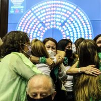 Una diputada "verde" se abstuvo de votar en el Congreso y las redes la destruyeron
