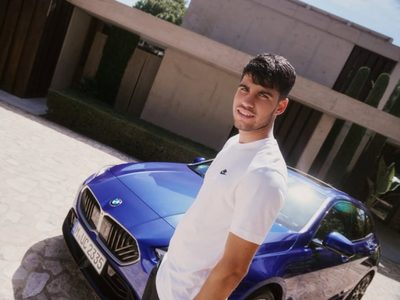 Acuerdo millonario: Carlos Alcaraz eligió uno de los coches más caros del mundo