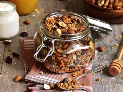 No compres más la granola de bolsita y hacela casera con esta receta más económica y natural