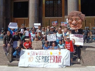 Marchas y protestas: los movimientos sociales reclaman al Gobierno un ingreso de emergencia escolar