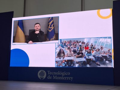 Zelenski urge a AMLO a “no quedarse al margen” ante la invasión de Rusia en Ucrania