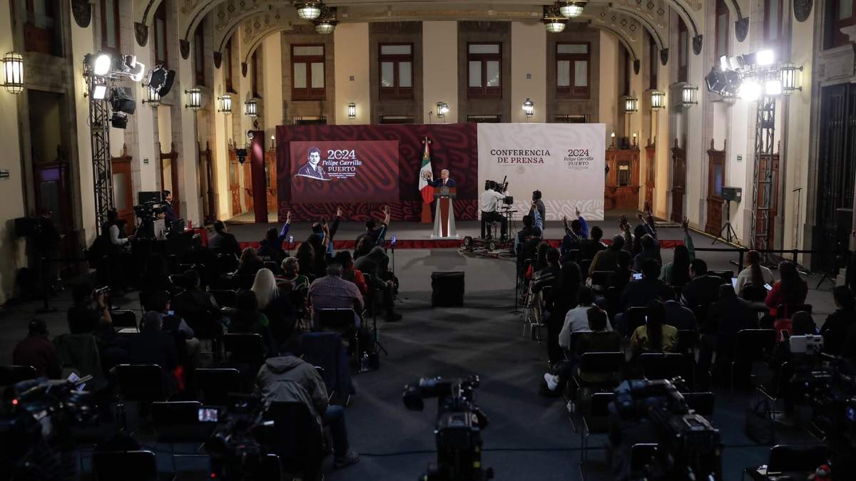 La conferencia matutina del presidente en Palacio Nacional