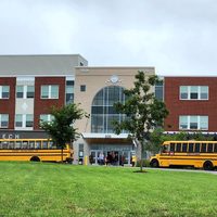 Juez bloquea ley que obliga a mostrar los Diez Mandamientos en las escuelas
