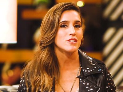 Tradicional y austero: así es el árbol de Navidad que armó Soledad Pastorutti en familia