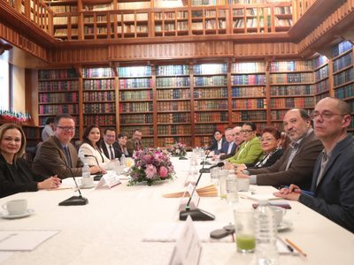 TEPJF y comisión presidencial dialogaron sobre reforma electoral y retos de la judicial