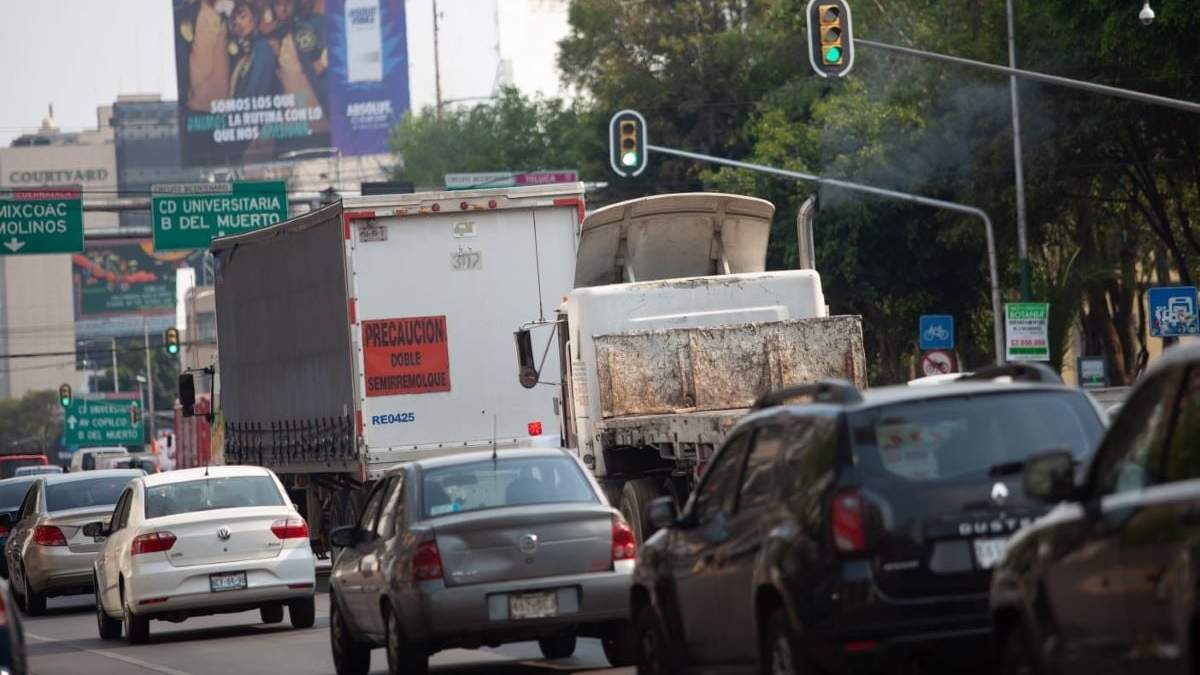 El Hoy no Circula para el sábado 22 de marzo aplica en 16 alcaldías de la CDMX y 18 municipios del Estado de México.